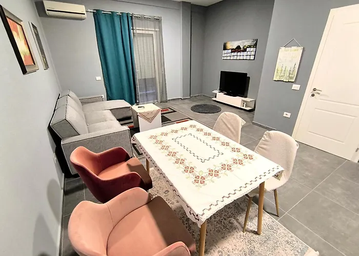 Deasapartments In 3 地拉那