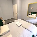 Deasapartments In 3 地拉那
